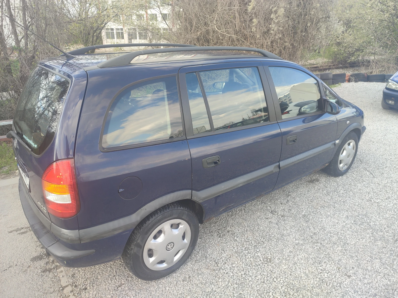 Opel Zafira 1.6, снимка 10 - Автомобили и джипове - 54161976
