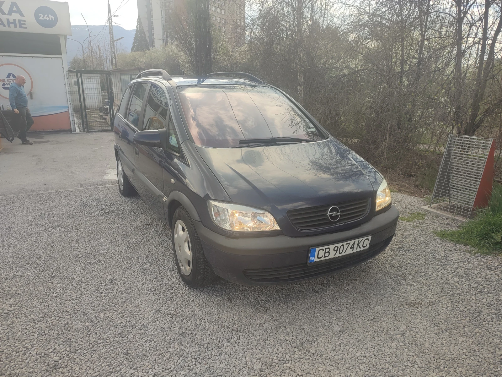 Opel Zafira 1.6, снимка 12 - Автомобили и джипове - 54161976