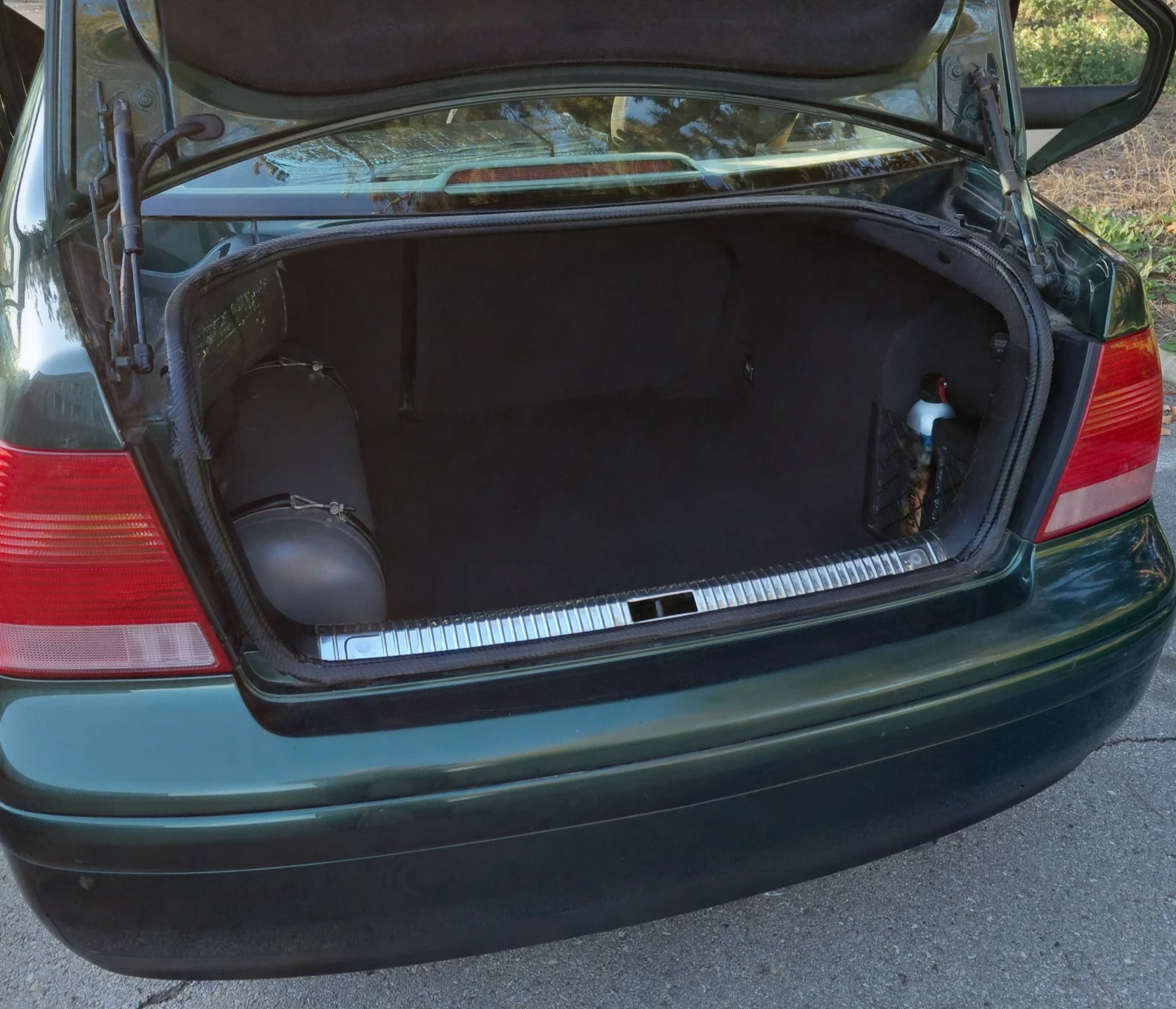 VW Bora 1.6, 101, SR, бензин + газ, снимка 5 - Автомобили и джипове - 54349962