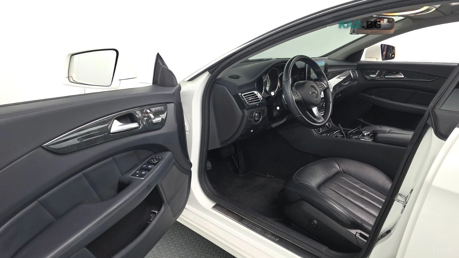 Mercedes-Benz CLS * LED* ПАНО* KEYLESS* Camera* ПОДГРЕВ* , снимка 10 - Автомобили и джипове - 55100399