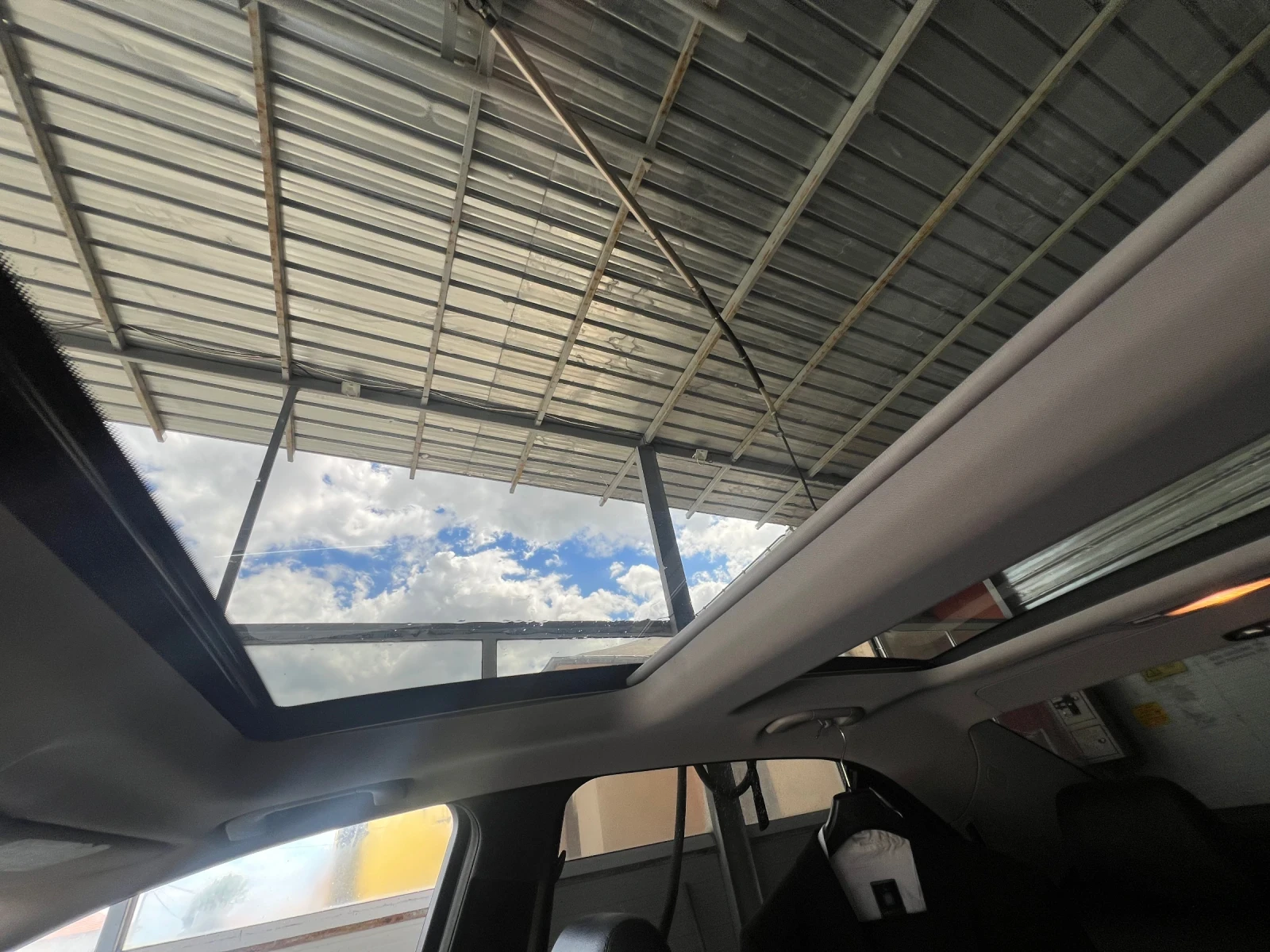 Mercedes-Benz E 220, снимка 7 - Автомобили и джипове - 55130924