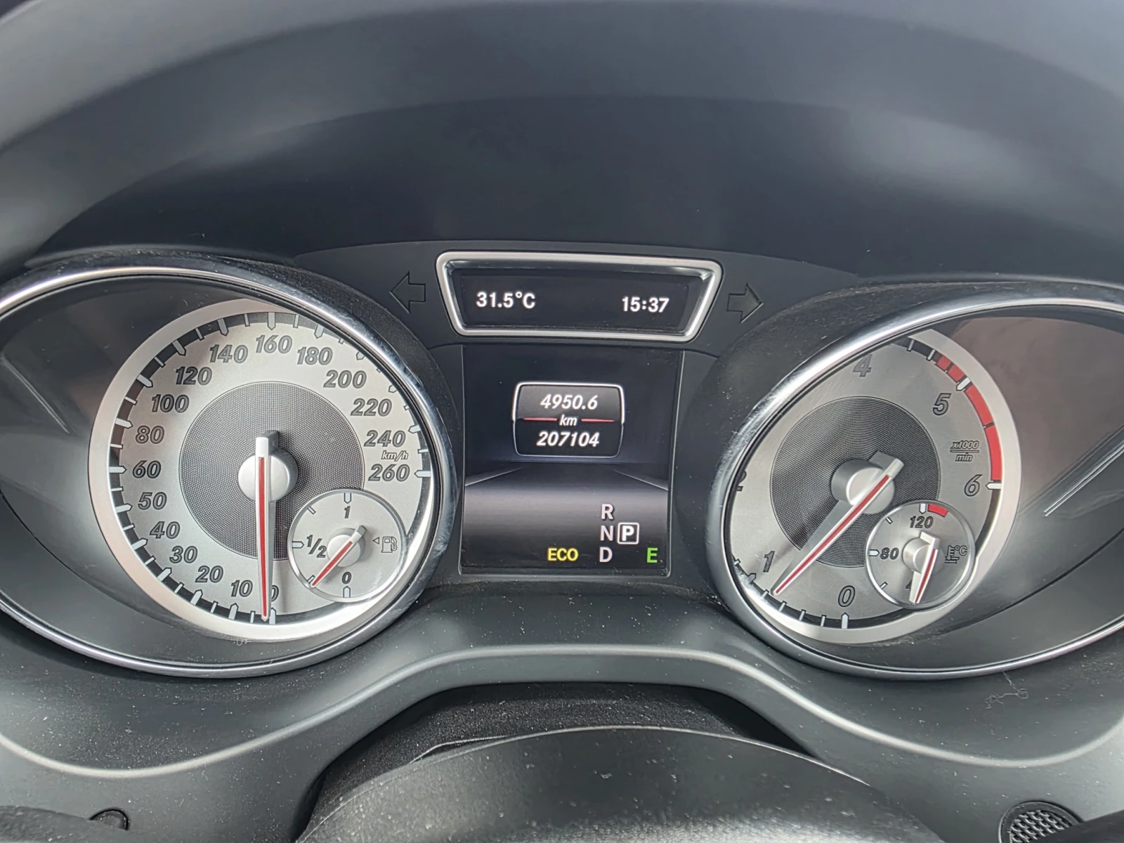 Mercedes-Benz CLA 220 CDI AMG, снимка 17 - Автомобили и джипове - 55184276
