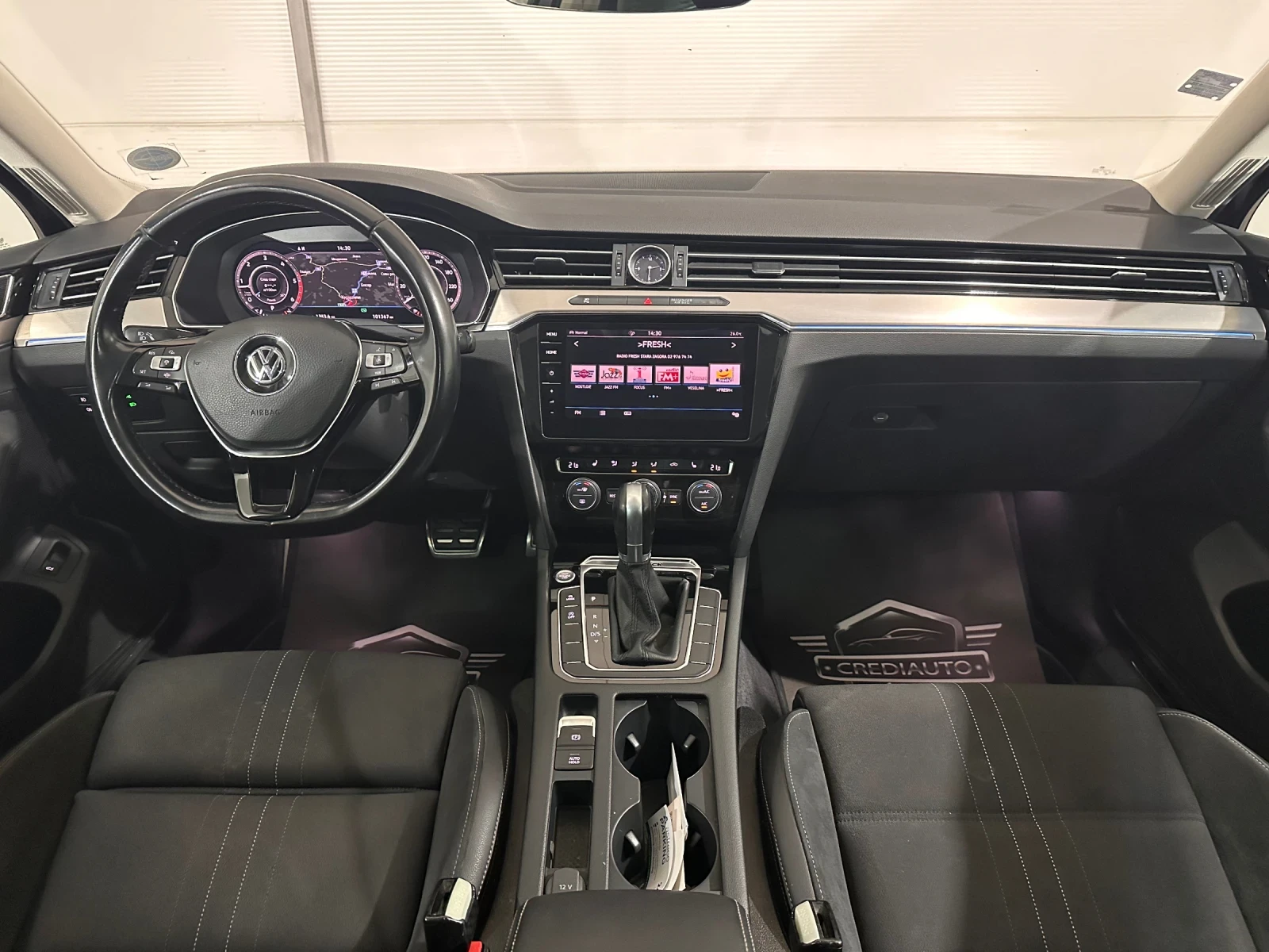 VW Passat, снимка 8 - Автомобили и джипове - 55536594