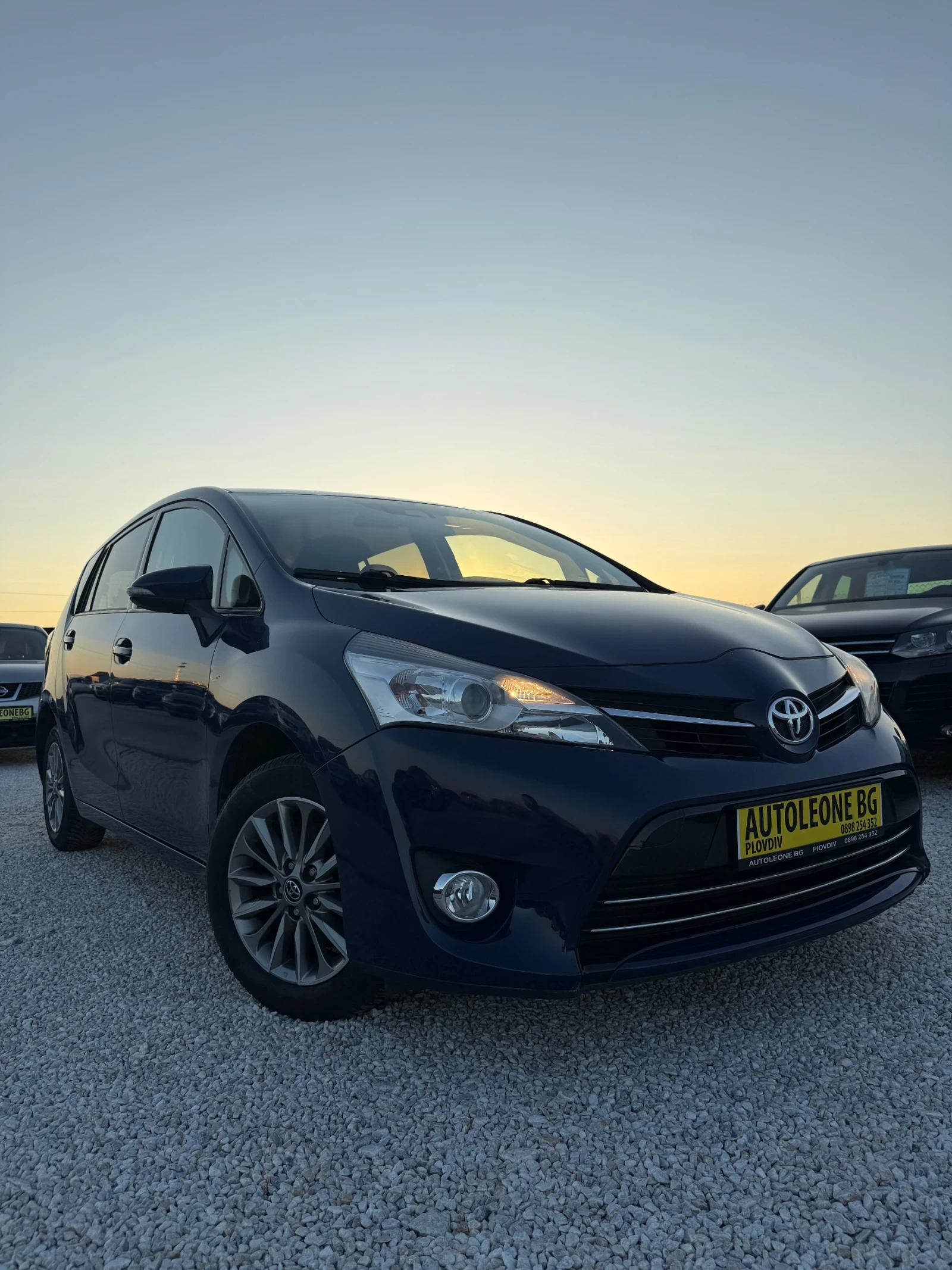 Toyota Verso 1.6 VVT-i , снимка 2 - Автомобили и джипове - 55650182