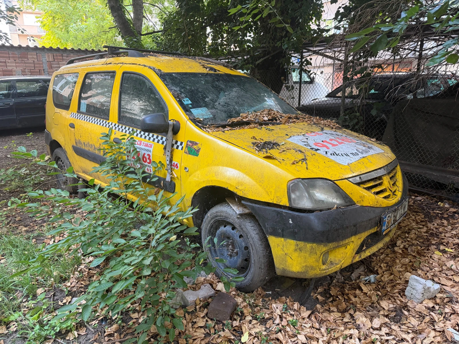 Dacia Logan, снимка 3 - Автомобили и джипове - 56636011