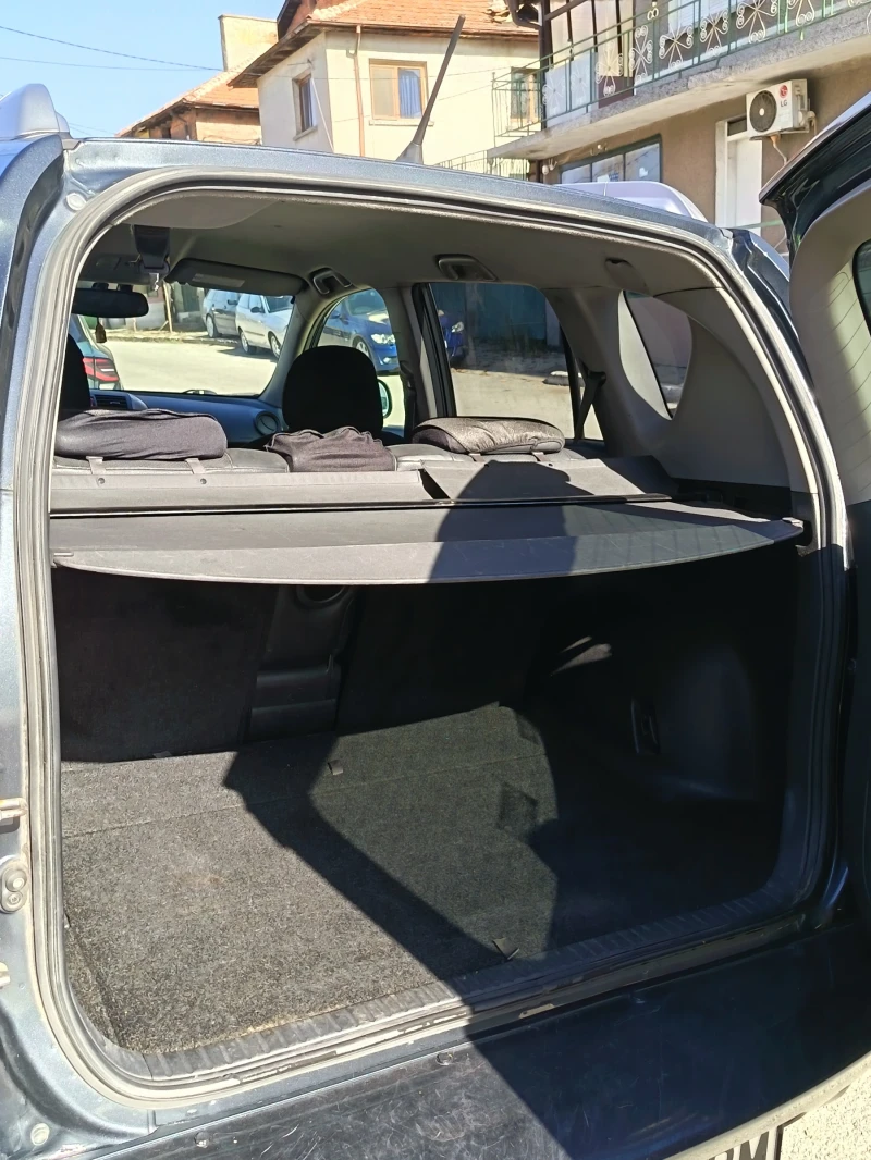 Toyota Rav4 2.2 D-CAT, снимка 11 - Автомобили и джипове - 52598049