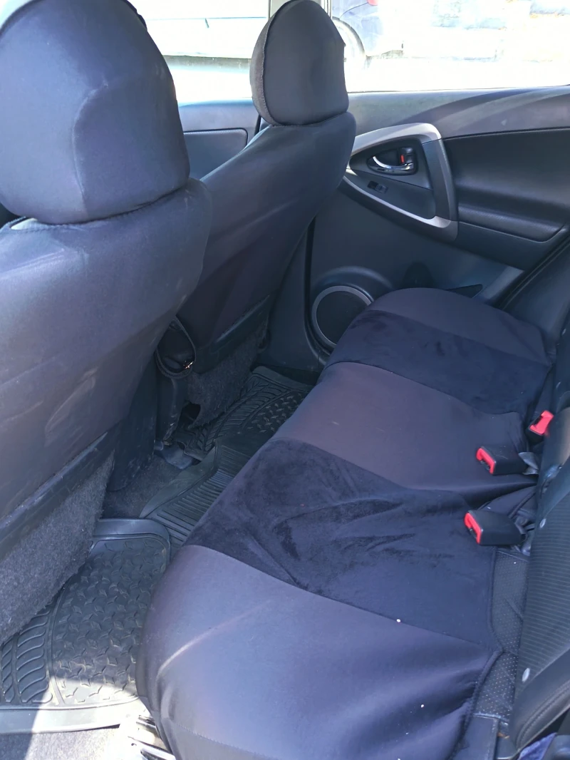 Toyota Rav4 2.2 D-CAT, снимка 10 - Автомобили и джипове - 52598049