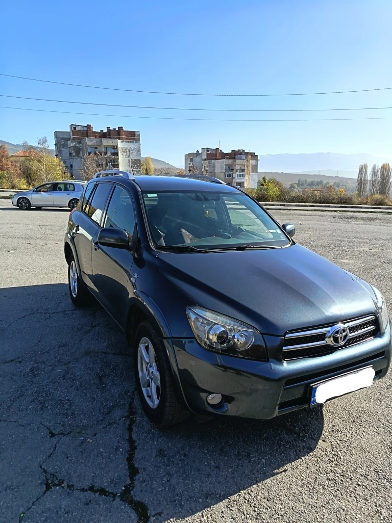 Toyota Rav4 2.2 D-CAT, снимка 4 - Автомобили и джипове - 52598049