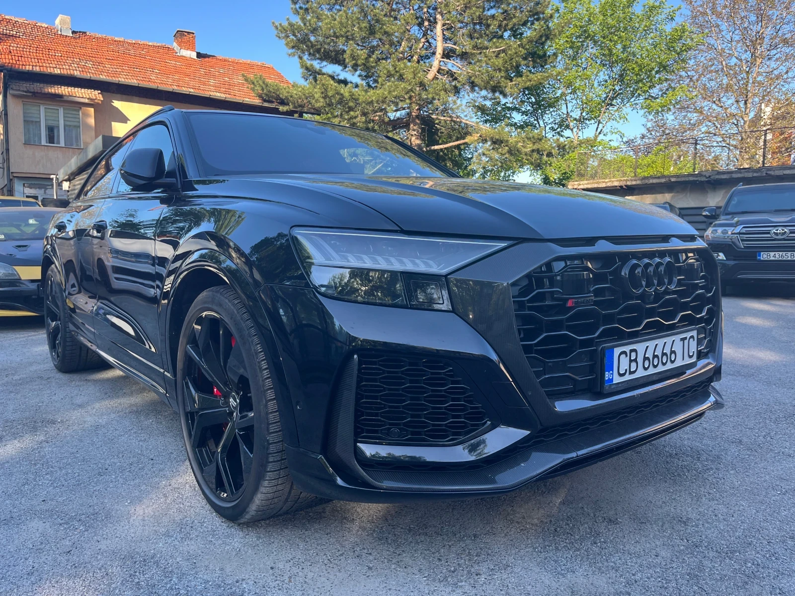 Audi RSQ8 4.0/CARBON/CERAMIC/MATRIX/B&Q/LIZING!!! - изображение 2