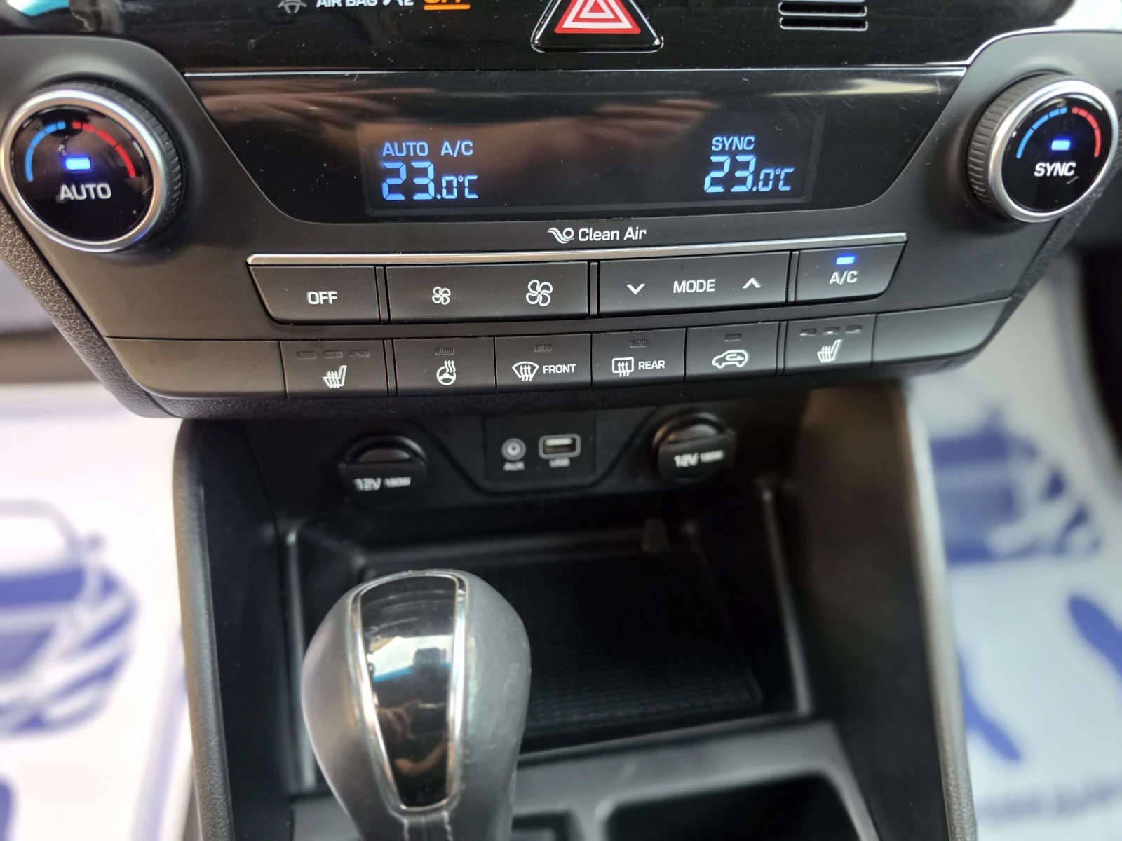 Hyundai Tucson 2.4L  HTRAC * ПАНОРАМА , снимка 16 - Автомобили и джипове - 54115830