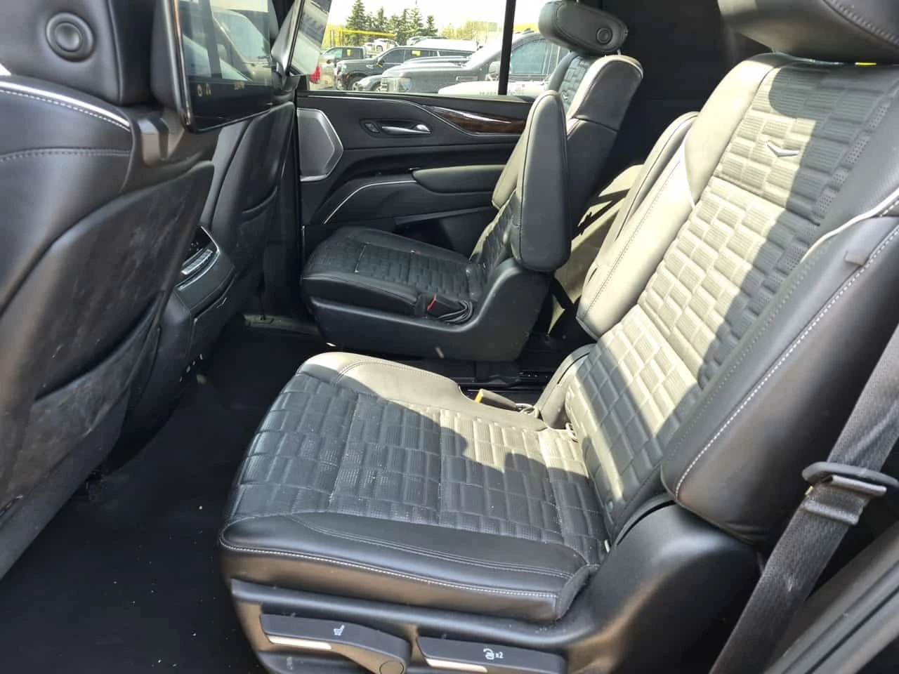 Cadillac Escalade 6.2L V8 * SPORT PLATINUM * CARFAX * , снимка 10 - Автомобили и джипове - 54456601