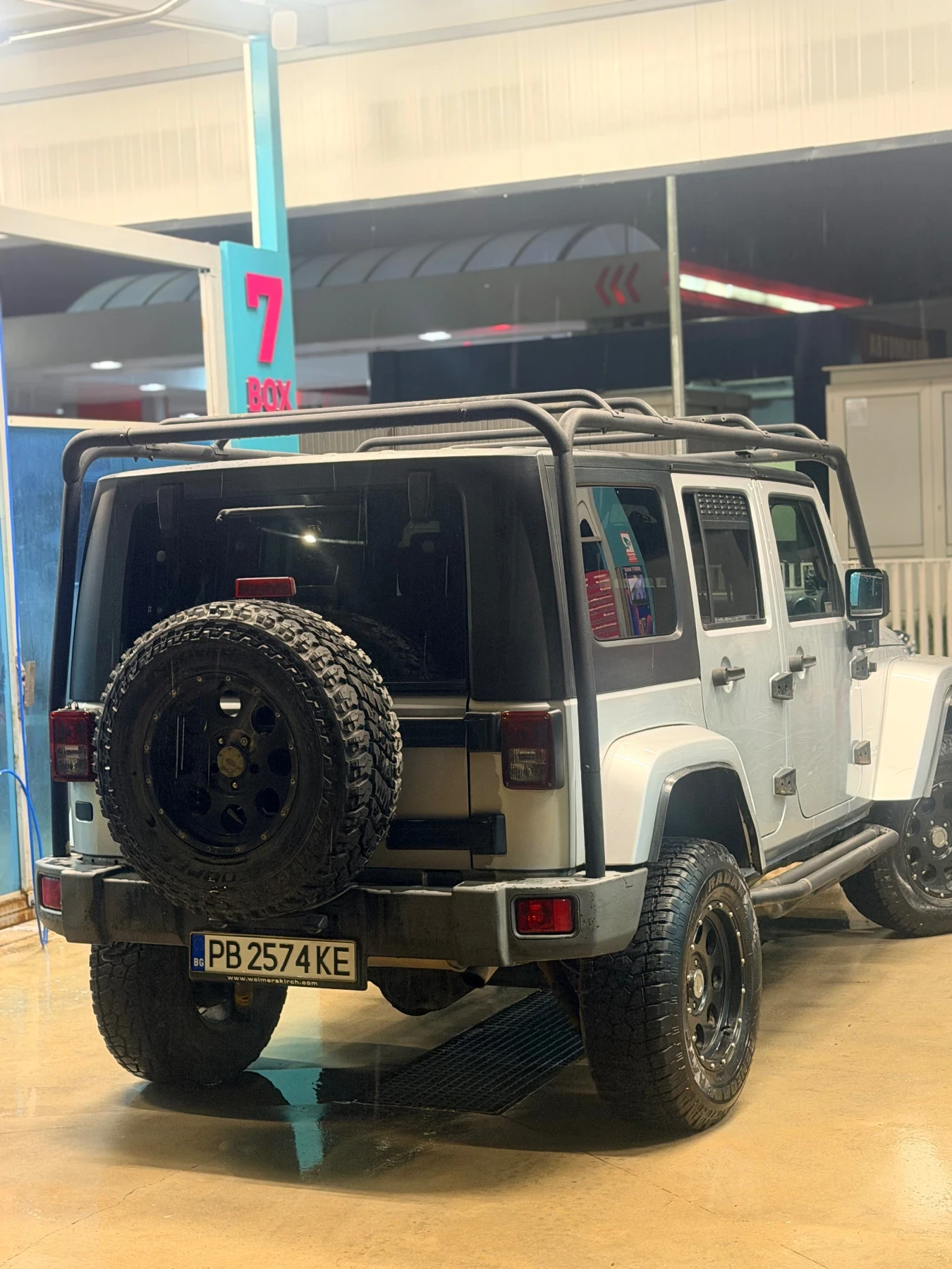 Jeep Wrangler Jeep Wrangler Unlimited 3.8 V6 Automatic 4x4, снимка 2 - Автомобили и джипове - 54769193
