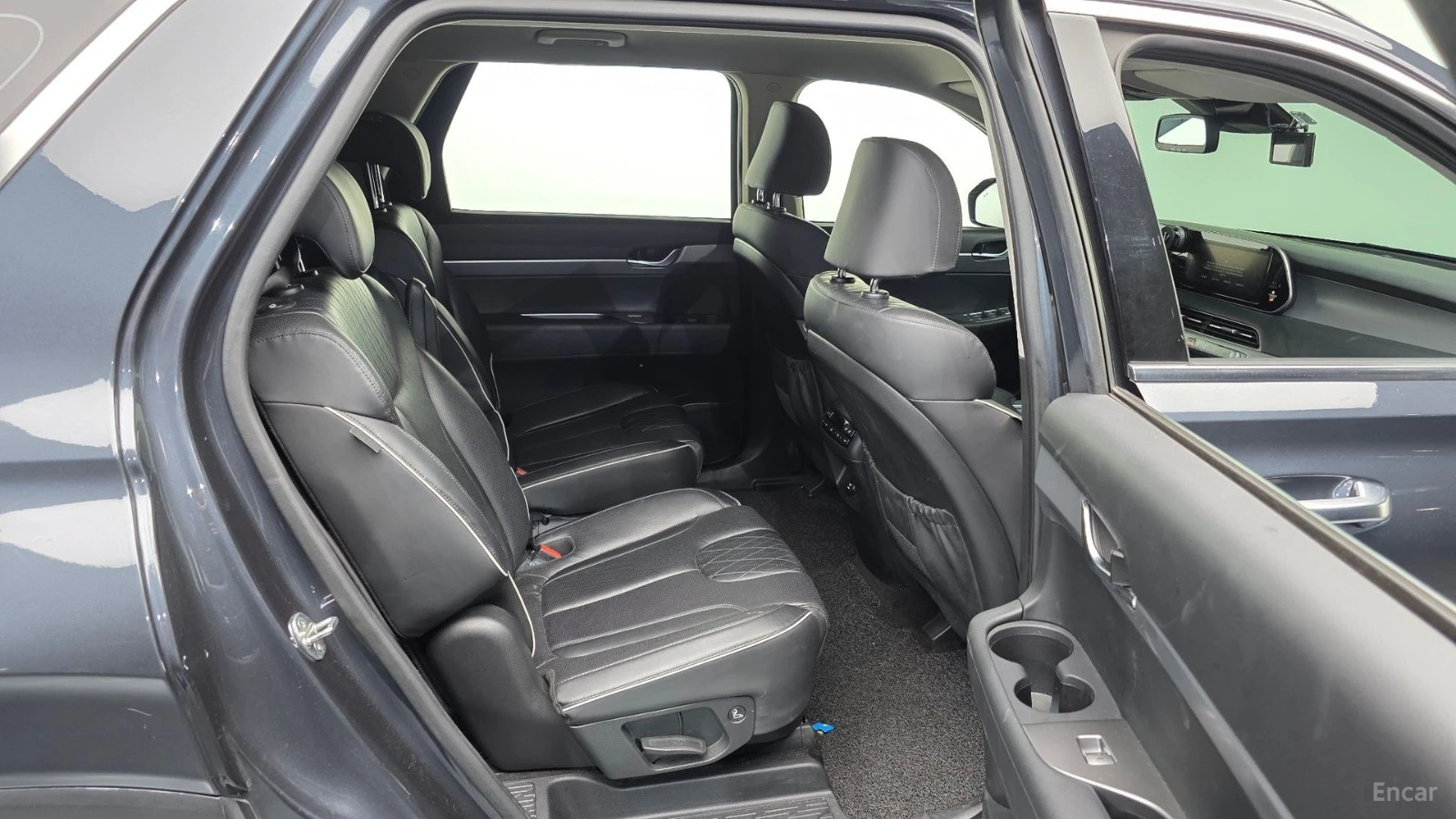 Hyundai Palisade * 7 МЕСТА* KEYLESS* Camera* ПОДГРЕВ* , снимка 12 - Автомобили и джипове - 55584524