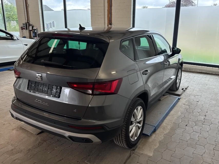 Seat Ateca 2.0 TDI 4Drive DSG Style, от официален дилър, снимка 13 - Автомобили и джипове - 55847148