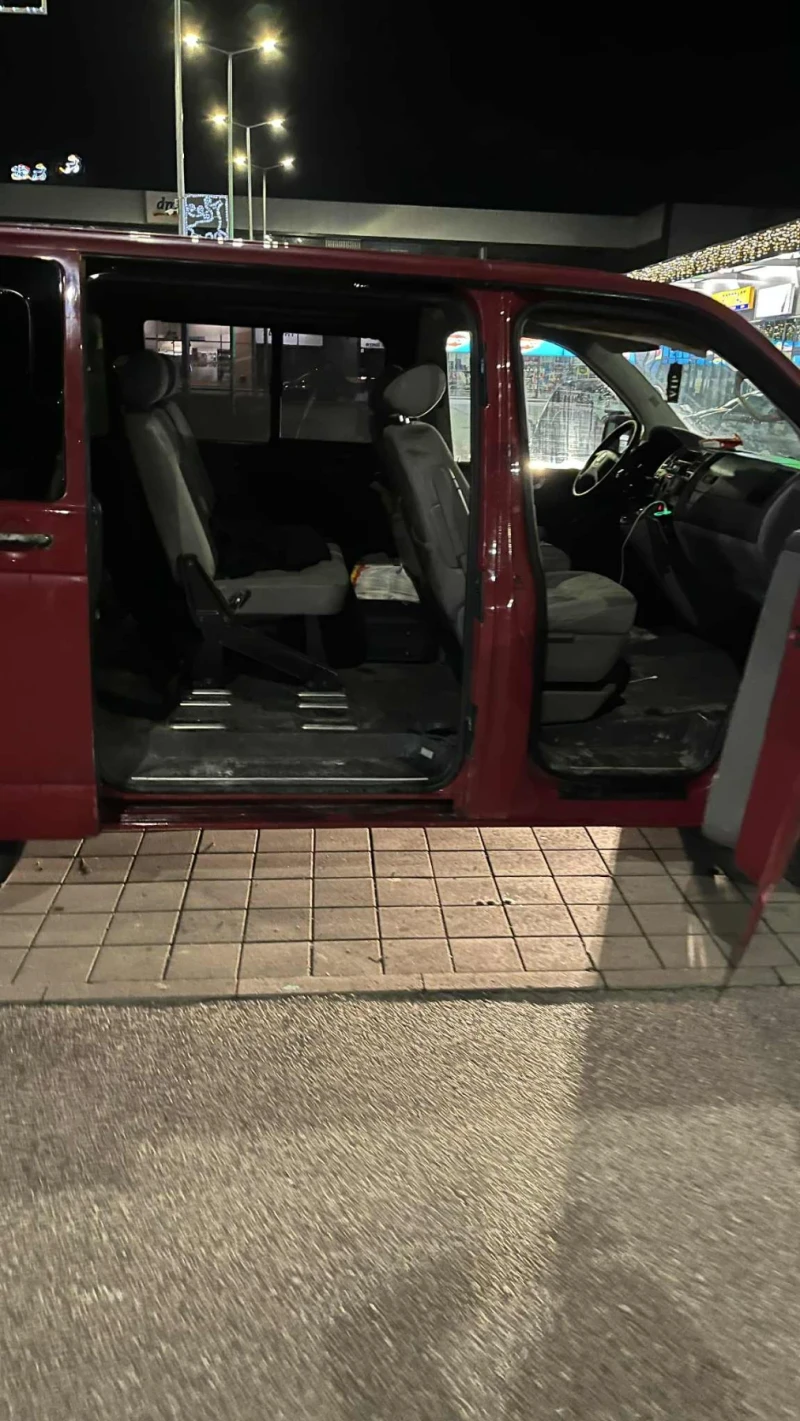 VW T5 2.5 Caravelle, снимка 4 - Бусове и автобуси - 52568042