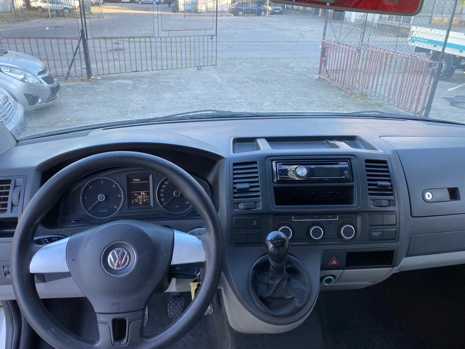 VW Transporter 2.0TDI.Климатик - изображение 9