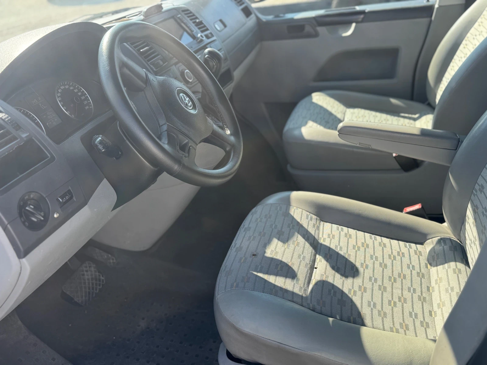 VW Transporter 2.0 TDI* Готов Лизинг!!* , снимка 3 - Бусове и автобуси - 55396828