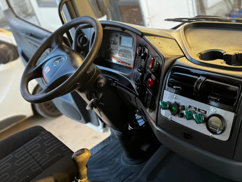 Mercedes-Benz Atego Автовишка 18м, снимка 9 - Камиони - 47595541