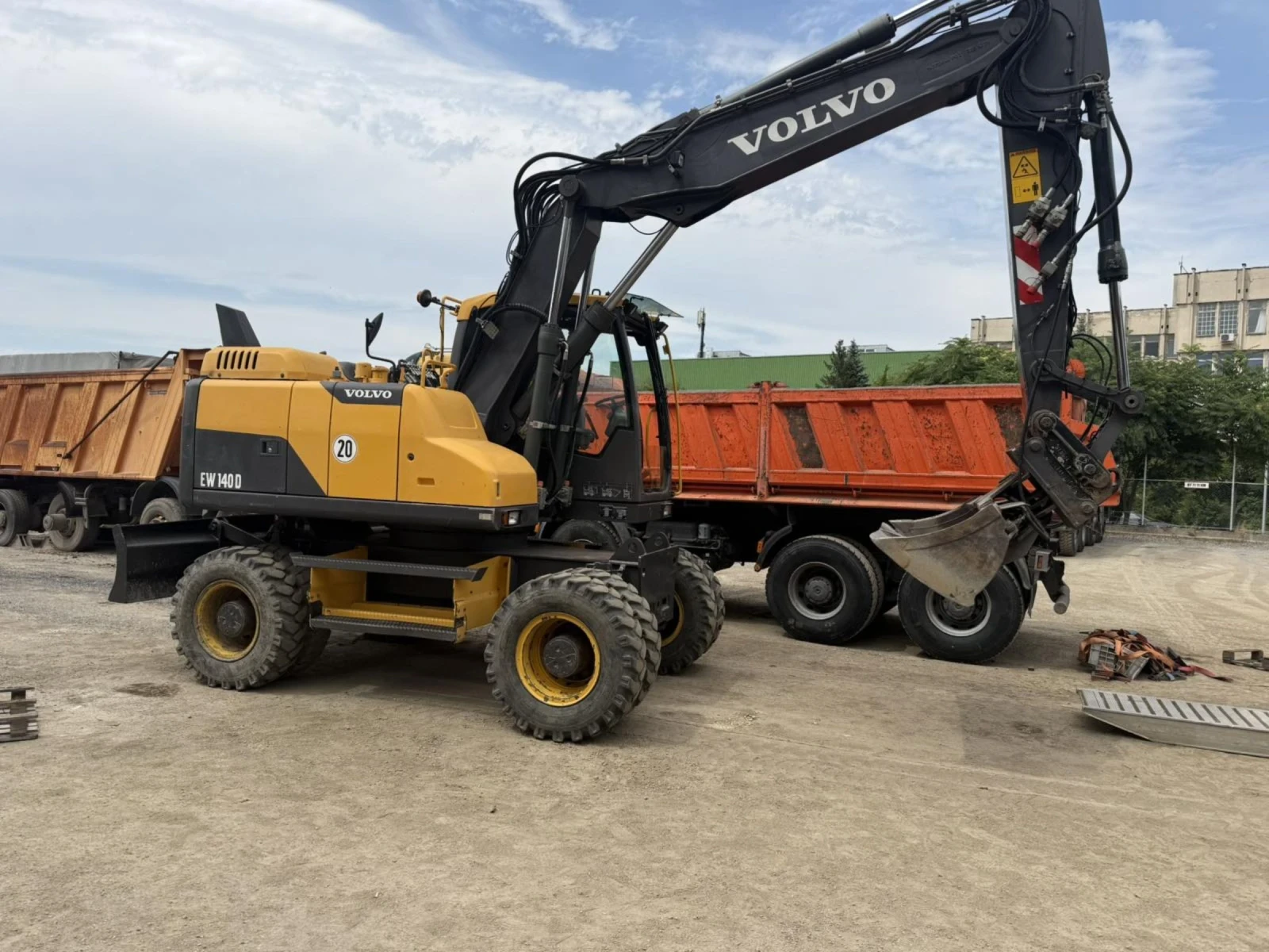 Багер Volvo EW140D , снимка 1