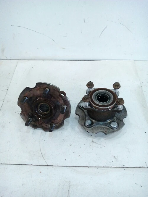 Главина задна Тойота Рав4 2.2 D-cat