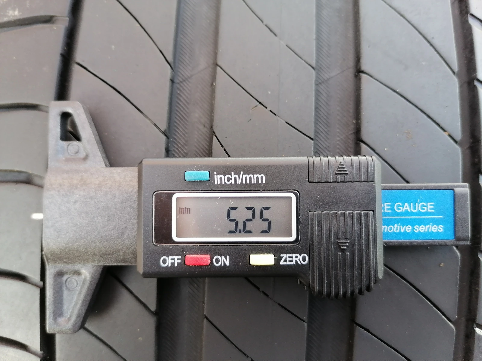 Гуми Летни 225/50R18, снимка 8 - Гуми и джанти - 53853918