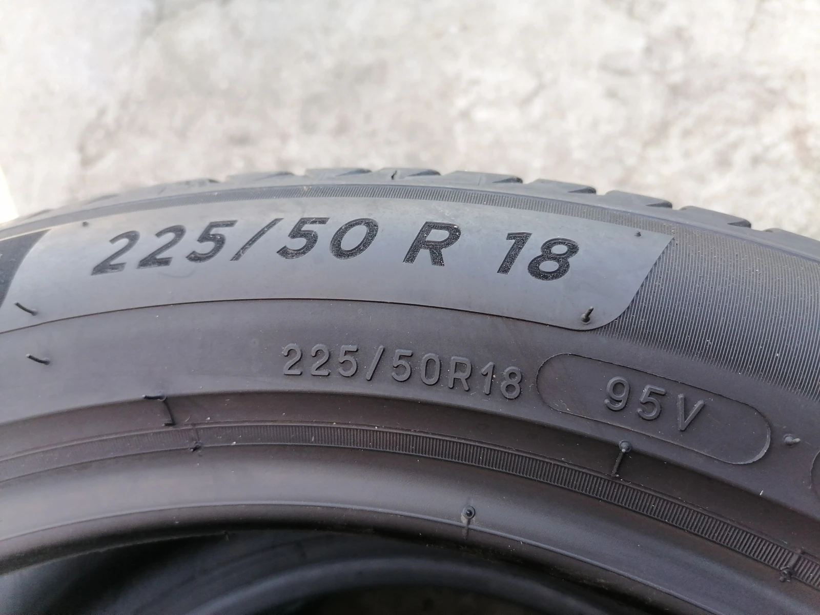 Гуми Летни 225/50R18, снимка 5 - Гуми и джанти - 53853918