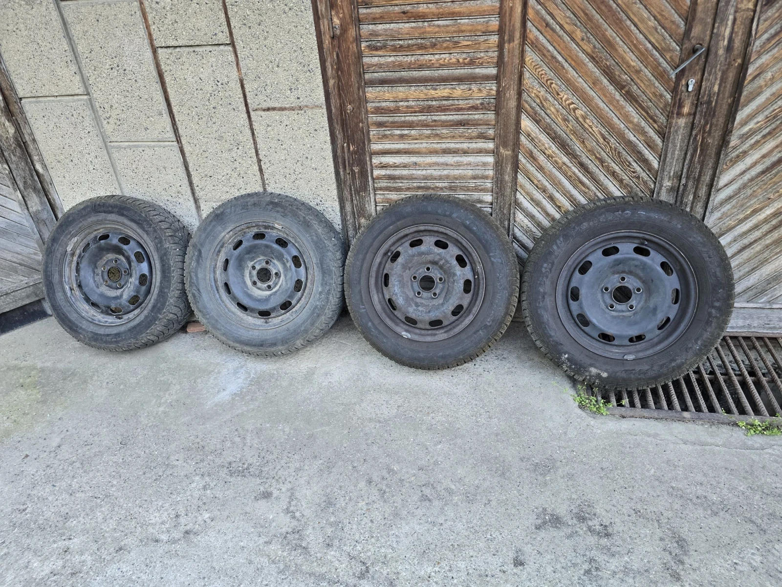 Гуми Зимни 195/65R15