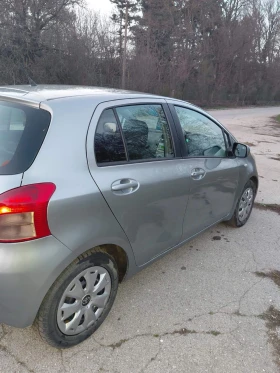 Toyota Yaris Автомат , снимка 3