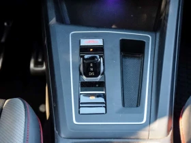 VW Golf * 2.0 Performance | Low KMS! | Recent Trade | DSG , снимка 17