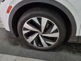 VW ID.4  PRO * АМБИЕНТ* 2 КЛЮЧА* ПАНОРАМА* ПОДГРЕВИ* CARFA - 19100 € / 37356.35 лв. - 49557528 6