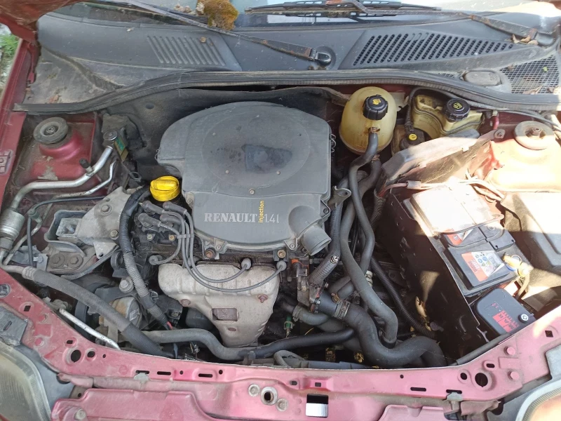 Renault Clio 1.4 benzin, снимка 4 - Автомобили и джипове - 52716941