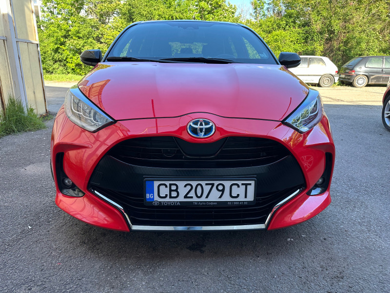 Toyota Yaris Premier edition от България. 36000 км. Hybrid 1.5, снимка 2 - Автомобили и джипове - 45697932