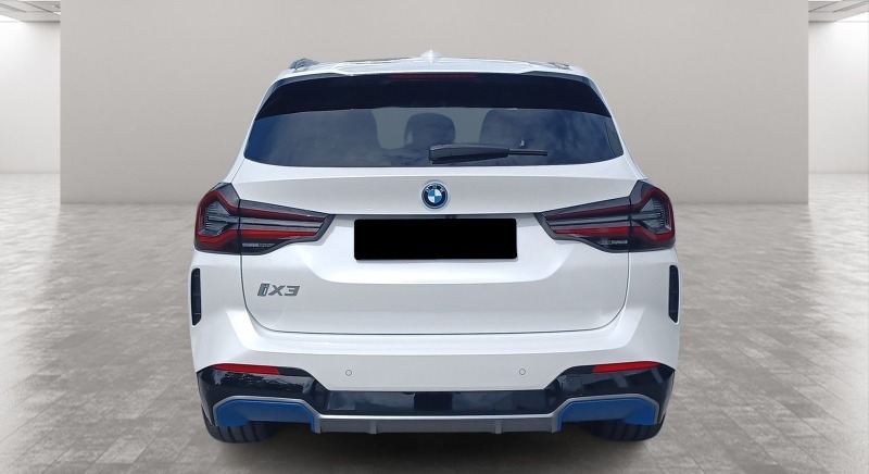 BMW iX3 = M-Sport= Impressive Гаранция, снимка 2 - Автомобили и джипове - 46431768