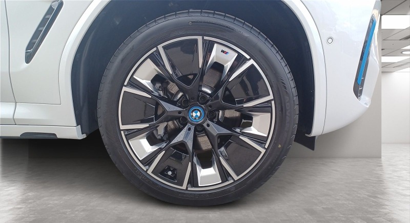 BMW iX3 = M-Sport= Impressive Гаранция, снимка 5 - Автомобили и джипове - 46431768