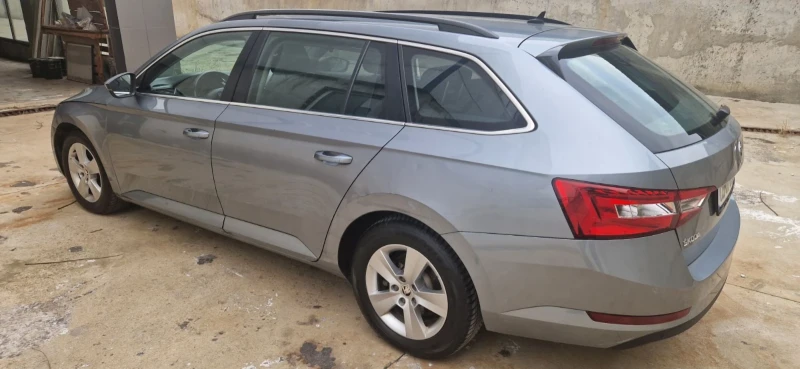 Skoda Superb N1, снимка 8 - Автомобили и джипове - 48321271