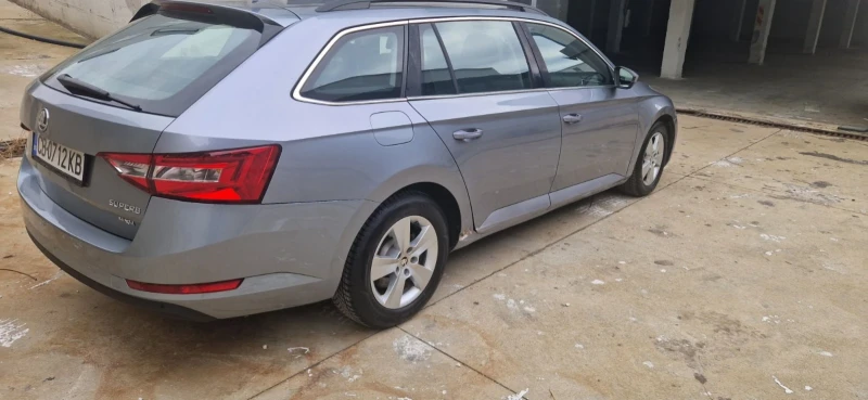 Skoda Superb N1, снимка 6 - Автомобили и джипове - 48321271