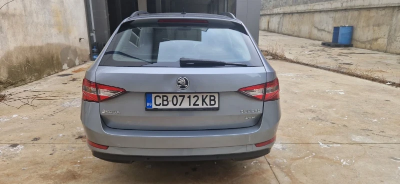 Skoda Superb N1, снимка 5 - Автомобили и джипове - 48321271