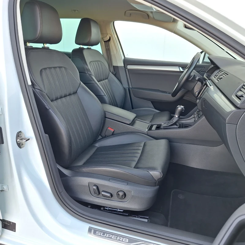 Skoda Superb  2.0 TDI 190 к.с. 4х4 ПЪЛНА СЕРВИЗНА  ИСТОРИЯ, снимка 10 - Автомобили и джипове - 50050065