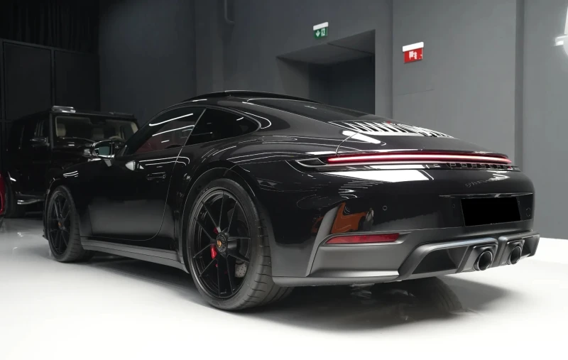 Porsche 911 Carrera 4 GTS 3.6 T-Hybrid, снимка 10 - Автомобили и джипове - 50858690