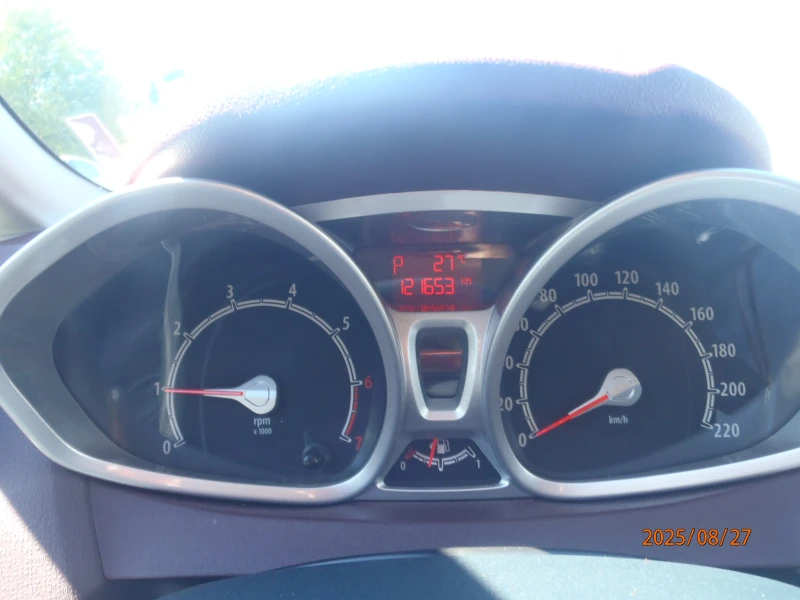 Ford Fiesta, снимка 6 - Автомобили и джипове - 51513315