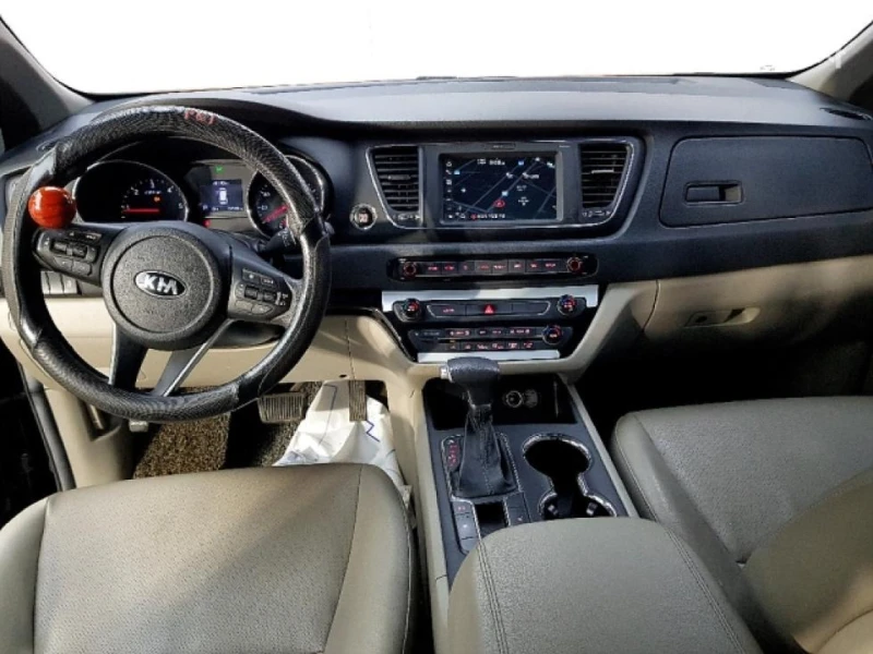 Kia Carnival 2019, снимка 5 - Автомобили и джипове - 51664983