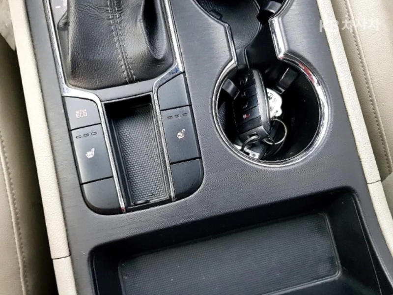 Kia Carnival 2019, снимка 12 - Автомобили и джипове - 51664983