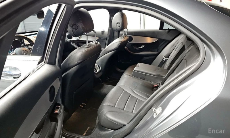 Mercedes-Benz C 200, снимка 11 - Автомобили и джипове - 53107919