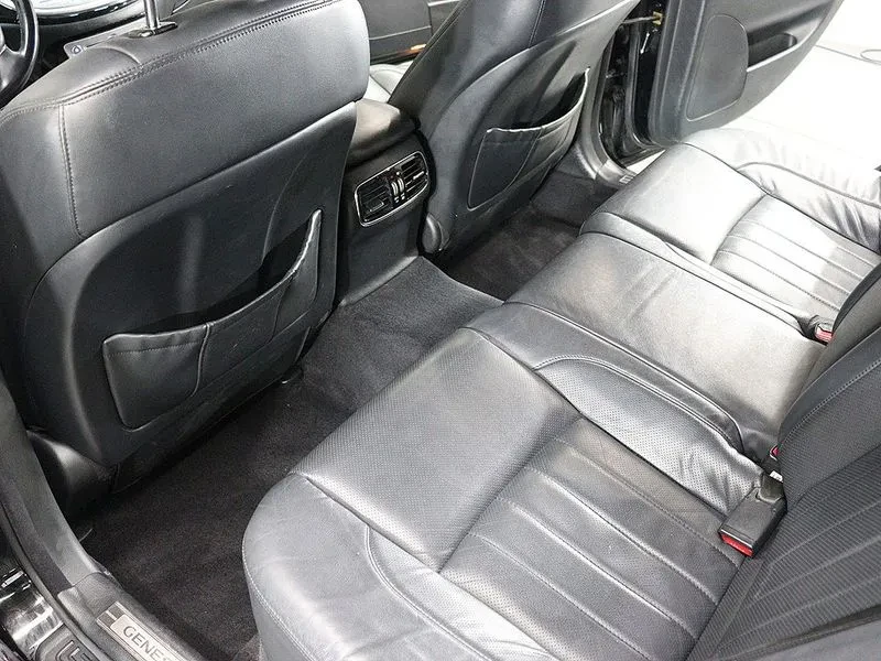 Hyundai Genesis 3.3, снимка 7 - Автомобили и джипове - 54615946