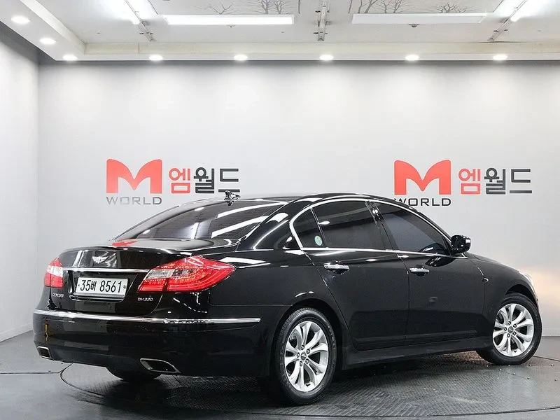 Hyundai Genesis 3.3, снимка 3 - Автомобили и джипове - 54615946