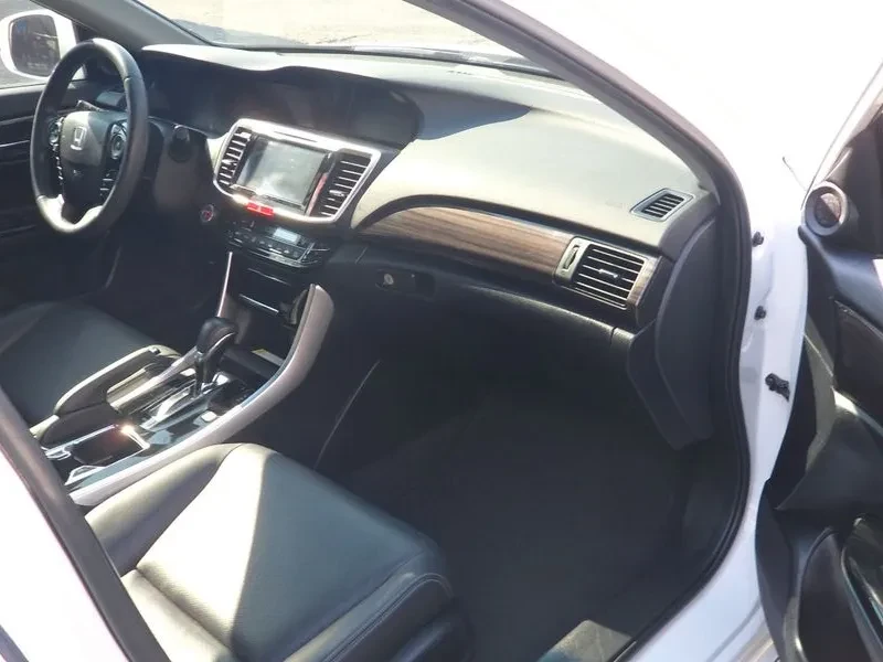 Honda Accord 2.0 Hybrid 9Th Generation, снимка 17 - Автомобили и джипове - 56021289