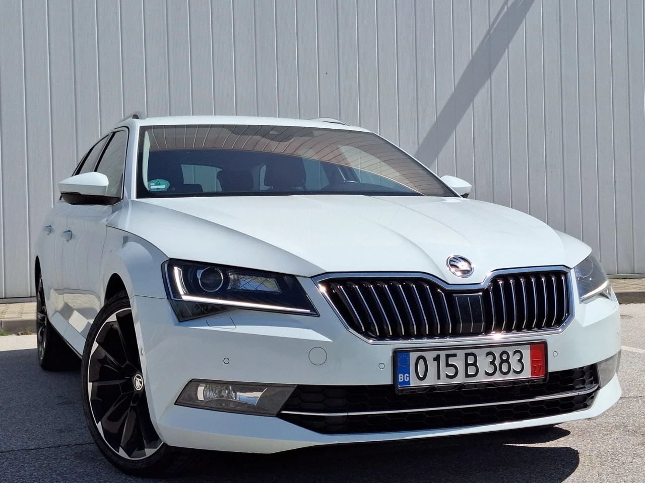 Skoda Superb  2.0 TDI 190 к.с. 4х4 ПЪЛНА СЕРВИЗНА  ИСТОРИЯ, снимка 1