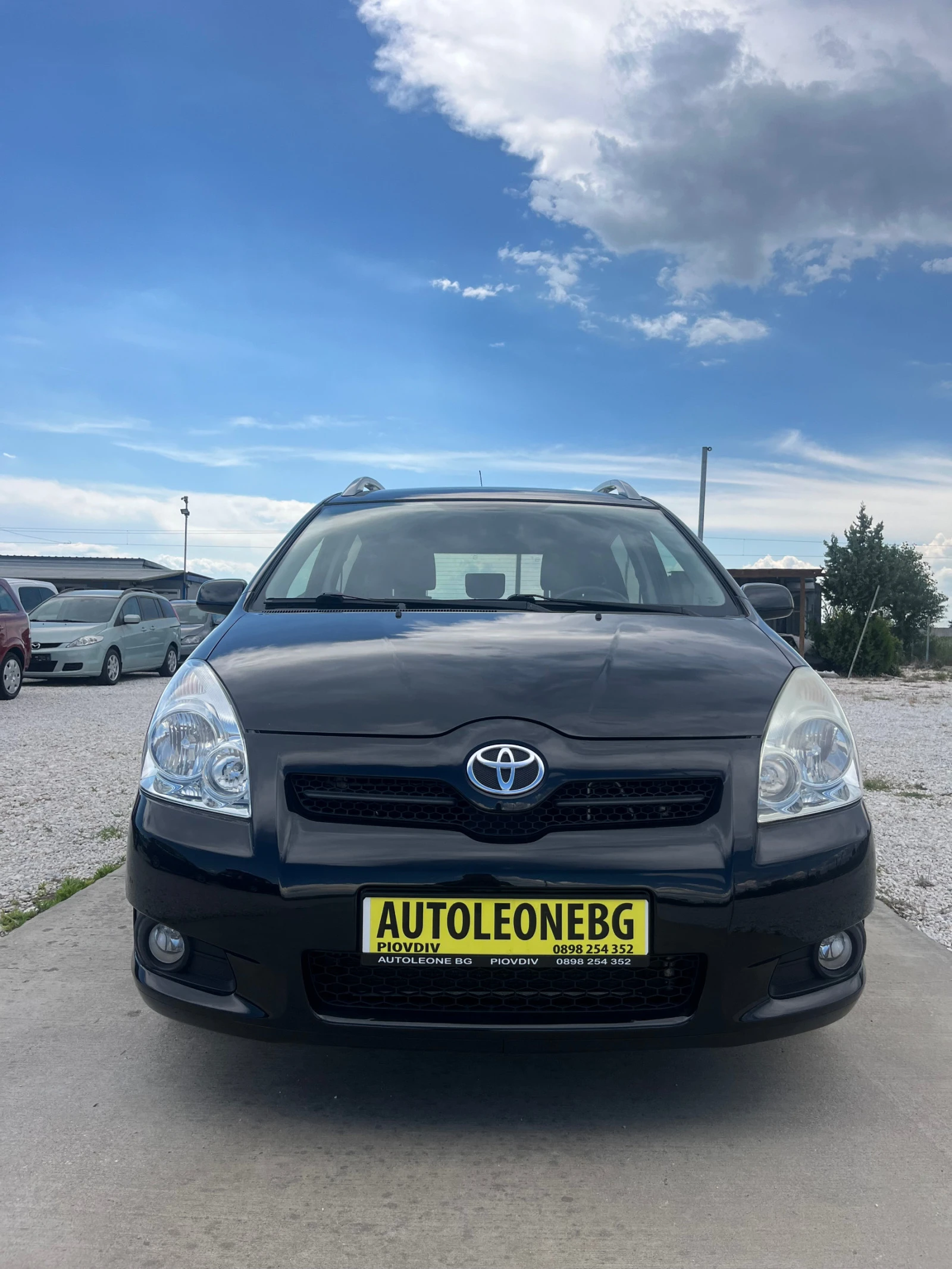 Toyota Corolla verso 2.2 D4D - изображение 2