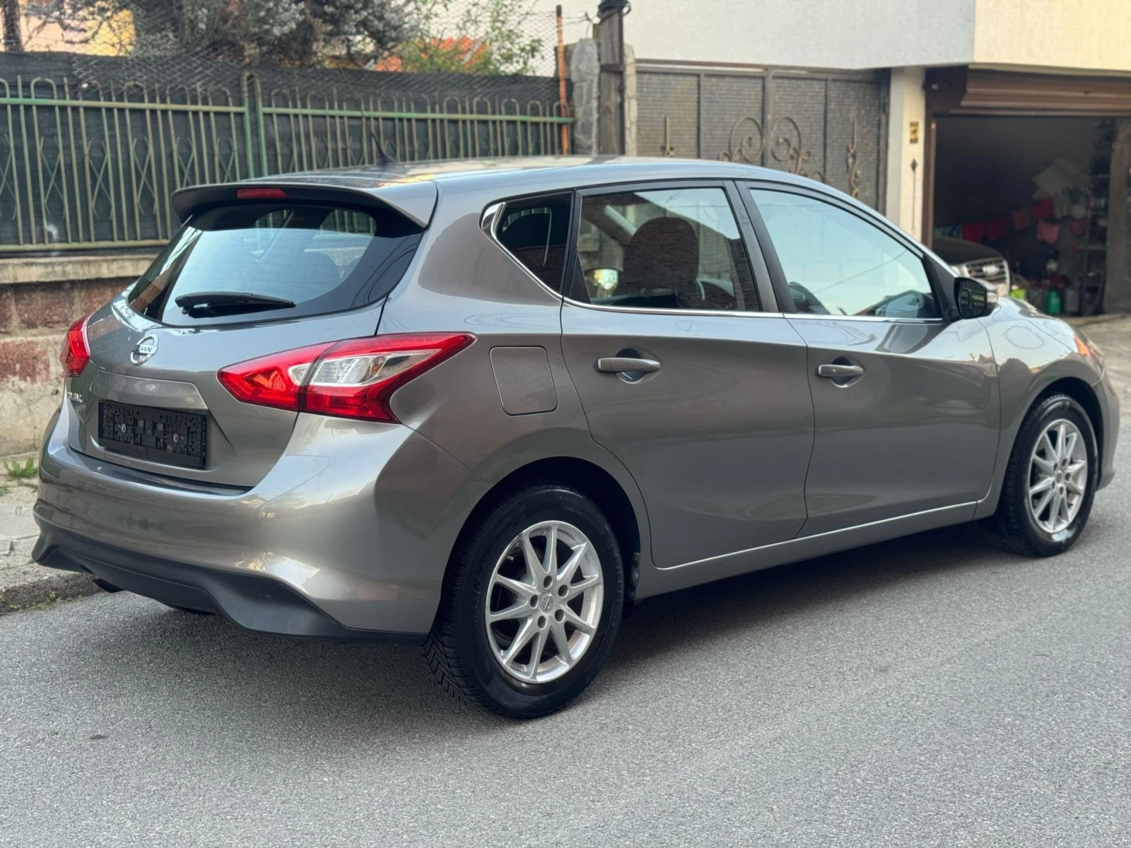 Nissan Pulsar 1.2i  Full Keylees + Distronik - изображение 4