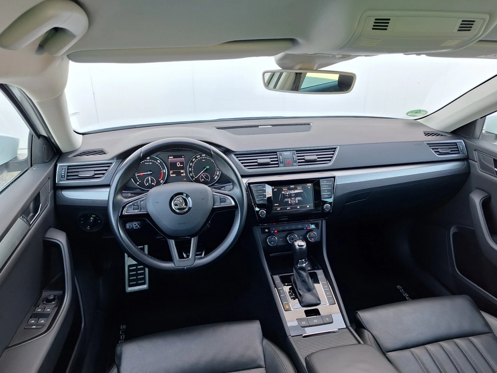 Skoda Superb 2.0 TDI * 190к.с.4х4 ПЪЛНА СЕРВИЗНА ИСТОРИЯ  - изображение 9